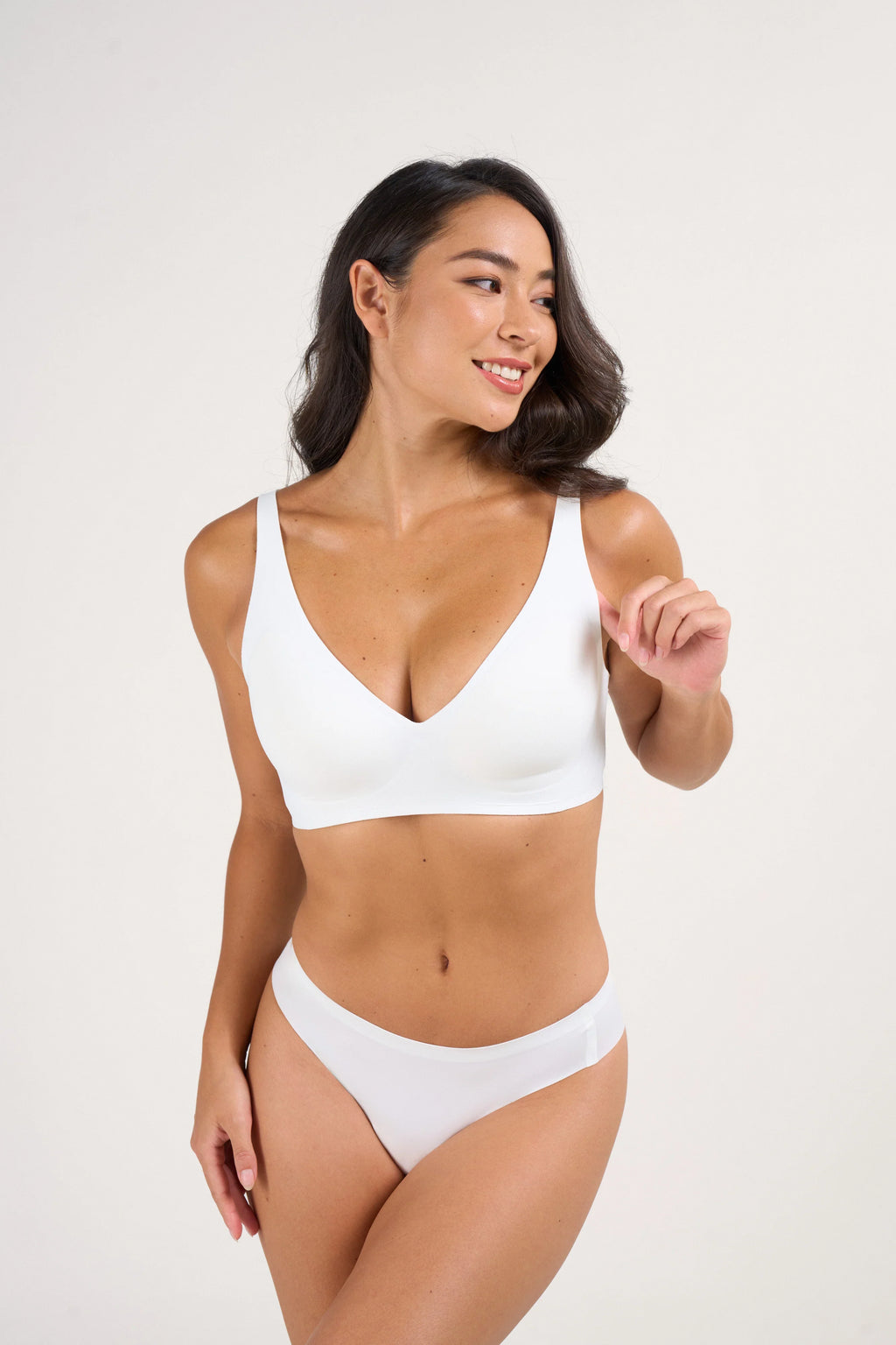 Luna Deep V Full Lift Bra